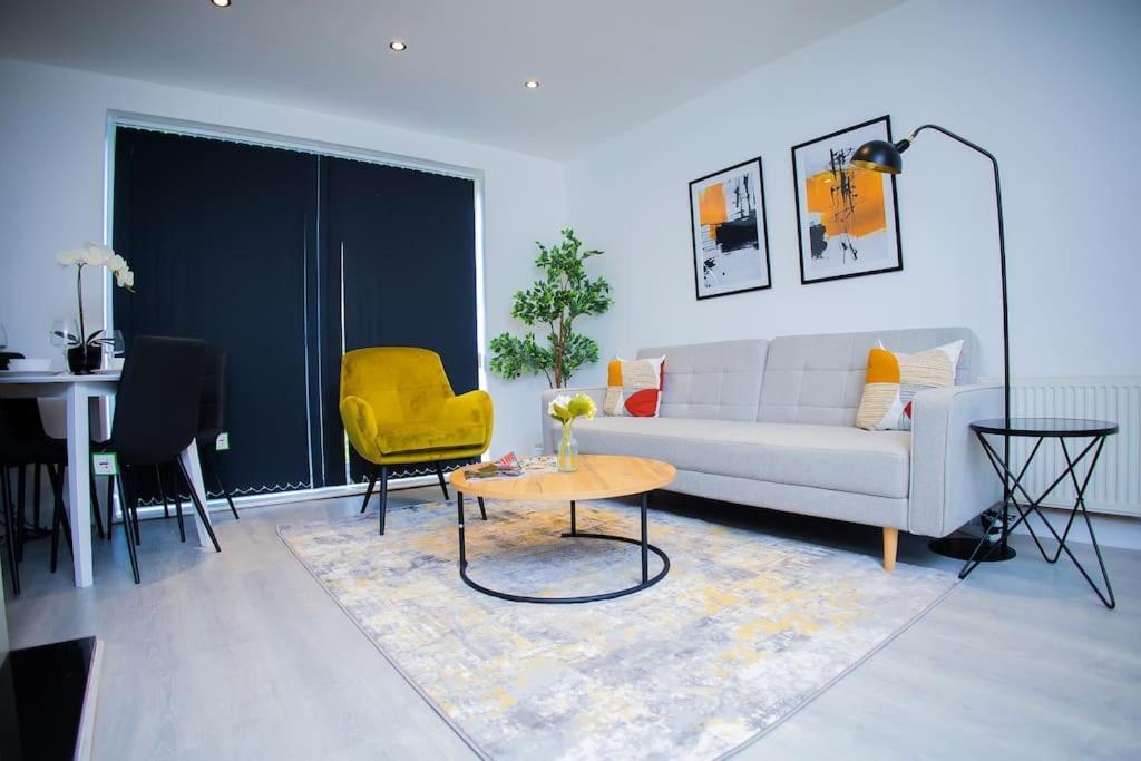 Isinmi Home - Close To Mcr City Manchester Exterior photo