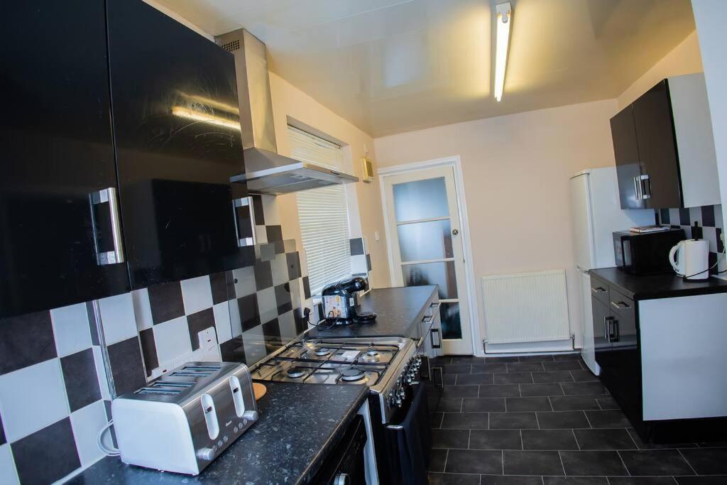 Isinmi Home - Close To Mcr City Manchester Exterior photo